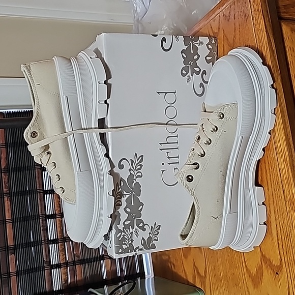 NEW IN BOX! From Paris France! Hottest Style Wedged Sneakers - Picture 1 of 10